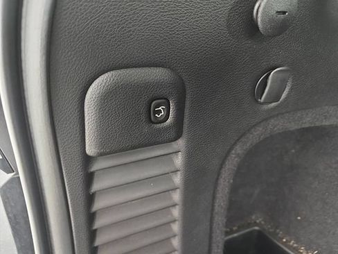 Used 2021 Jeep Grand Cherokee Laredo X AWD/4WD image 17