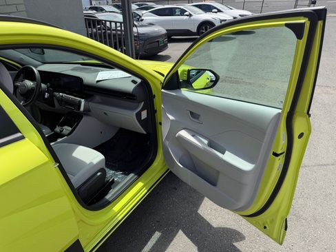 Used 2024 Hyundai Kona SEL FWD image 37