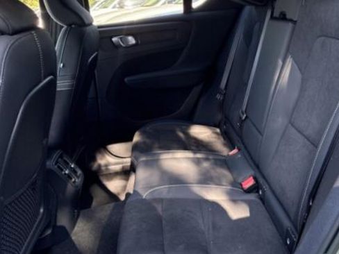 Used 2023 Volvo XC40 Recharge Plus AWD/4WD image 4