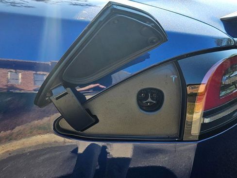 Used 2024 Tesla Model S Plaid image 30