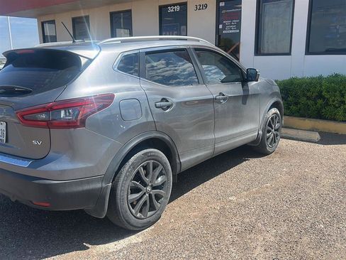 Used 2020 Nissan Rogue Sport SV w/ Technology Package image 12