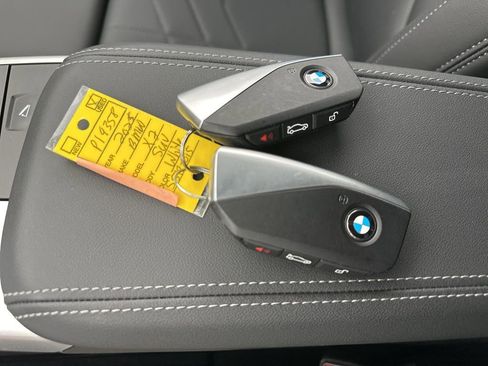 Used 2025 BMW X2 xDrive28i w/ Premium Package image 21