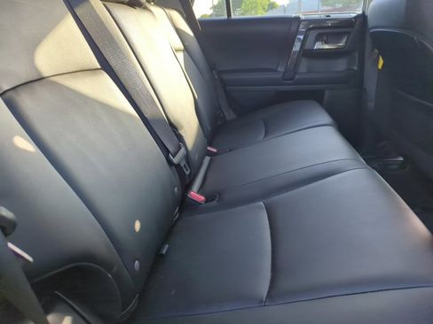 Used 2023 Toyota 4Runner TRD Off-Road Premium w/ Moonroof Package AWD/4WD image 26