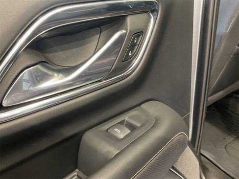 Used 2023 GMC Yukon AT4 image 29
