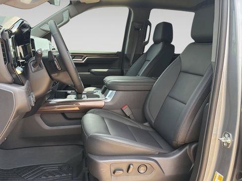 New 2026 Chevrolet Silverado 1500 LT Trail Boss w/ Convenience Package II AWD/4WD image 9