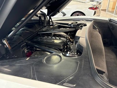 Used 2024 Chevrolet Corvette Stingray Premium Conv w/ Stealth Interior Trim Package RWD image 9