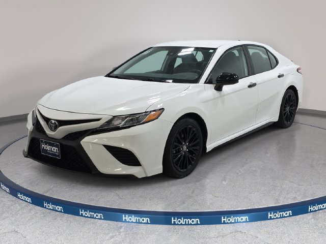 Used 2020 Toyota Camry SE AWD/4WD image 1