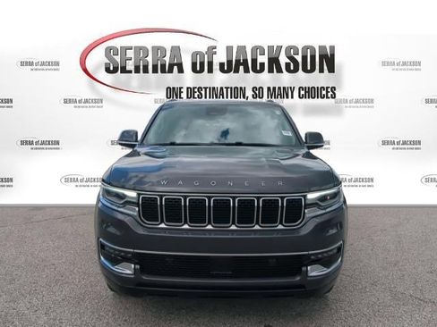 Used 2022 Jeep Wagoneer Series I AWD/4WD image 3