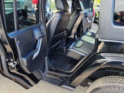 Used 2014 Jeep Wrangler Unlimited Sport AWD/4WD image 28