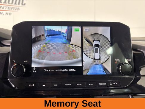 Used 2024 Nissan Pathfinder Platinum w/ Cargo Package image 18