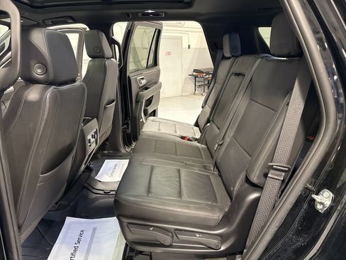 Used 2024 Chevrolet Tahoe Z71 w/ Luxury Package AWD/4WD image 40