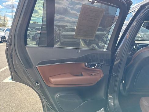 Used 2025 Volvo XC90 B6 Ultra image 43