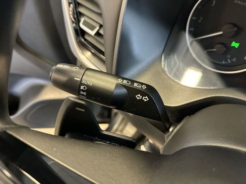 Certified 2022 Nissan Rogue SV image 17