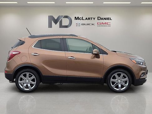 Used 2017 Buick Encore Premium w/ Experience Buick Package image 6