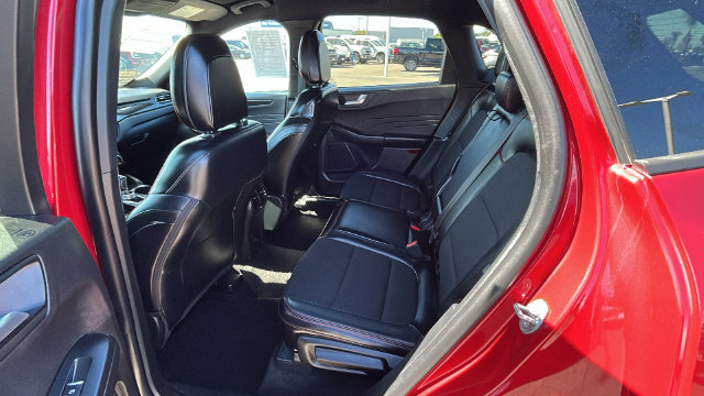 Certified 2025 Ford Escape ST-Line Select AWD/4WD image 15