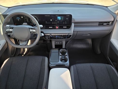 Certified 2025 Hyundai Ioniq 5 SE image 10