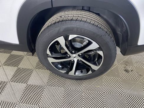 Used 2025 Chevrolet Trax RS w/ Driver Confidence Package FWD image 20