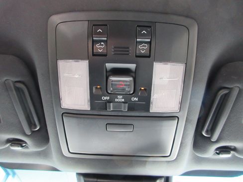 Used 2023 Lexus GX 460 w/ Black Line Special Edition AWD/4WD image 17