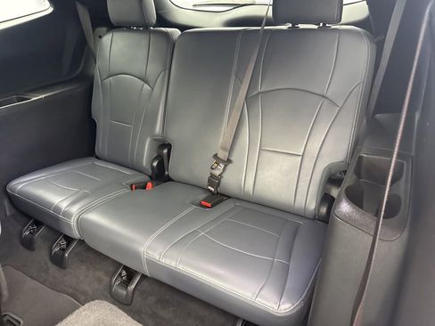 Used 2024 Buick Enclave Premium image 14