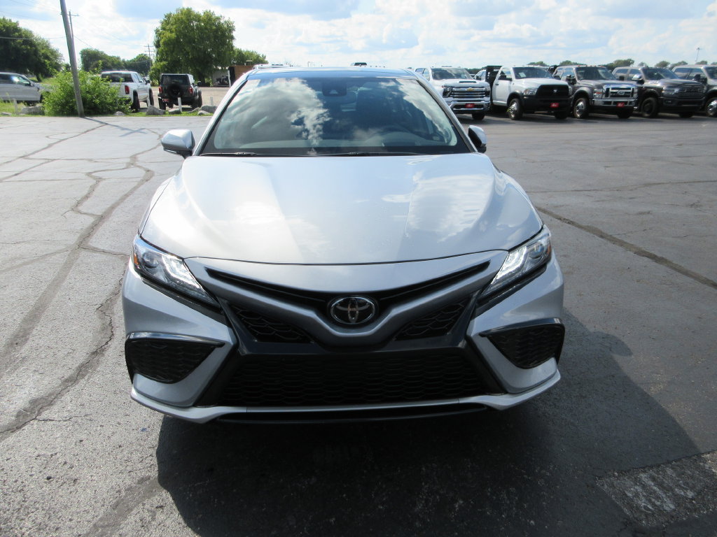 Used 2024 Toyota Camry XSE w/ Cold Weather Package FWD image 11