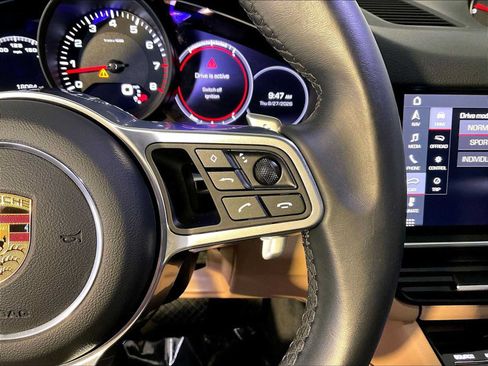 Certified 2021 Porsche Cayenne AWD/4WD image 28