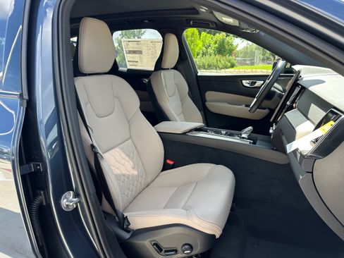 Used 2026 Volvo XC60 B5 Plus w/ Protection Package Premier AWD/4WD image 8