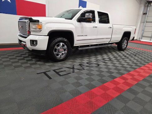 Used 2015 GMC Sierra 3500 Denali w/ Duramax Plus Package AWD/4WD image 2