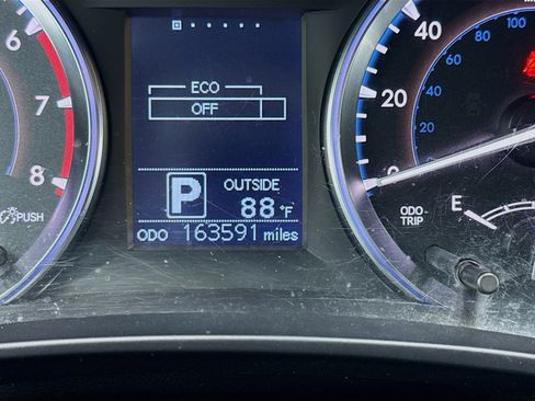 Used 2015 Toyota Highlander LE image 8