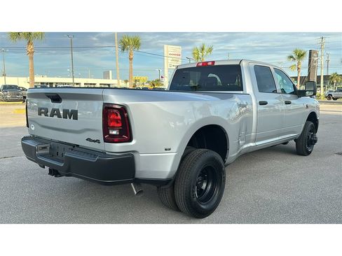 New 2026 RAM 3500 Tradesman AWD/4WD image 6