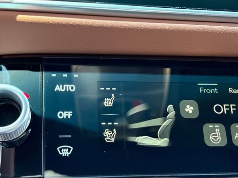 New 2026 Genesis GV70 2.5T Advanced image 18