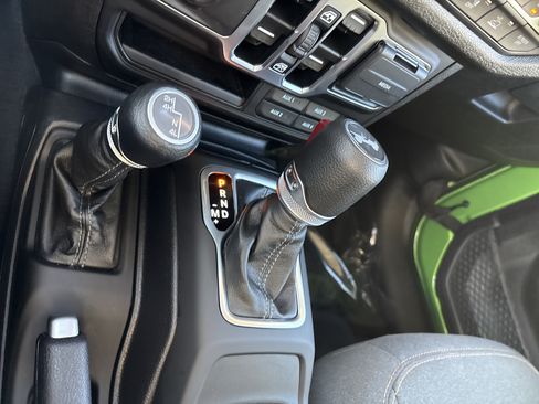 Used 2025 Jeep Wrangler Unlimited Sport AWD/4WD image 31