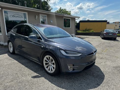 Used 2020 Tesla Model X AWD/4WD image 2