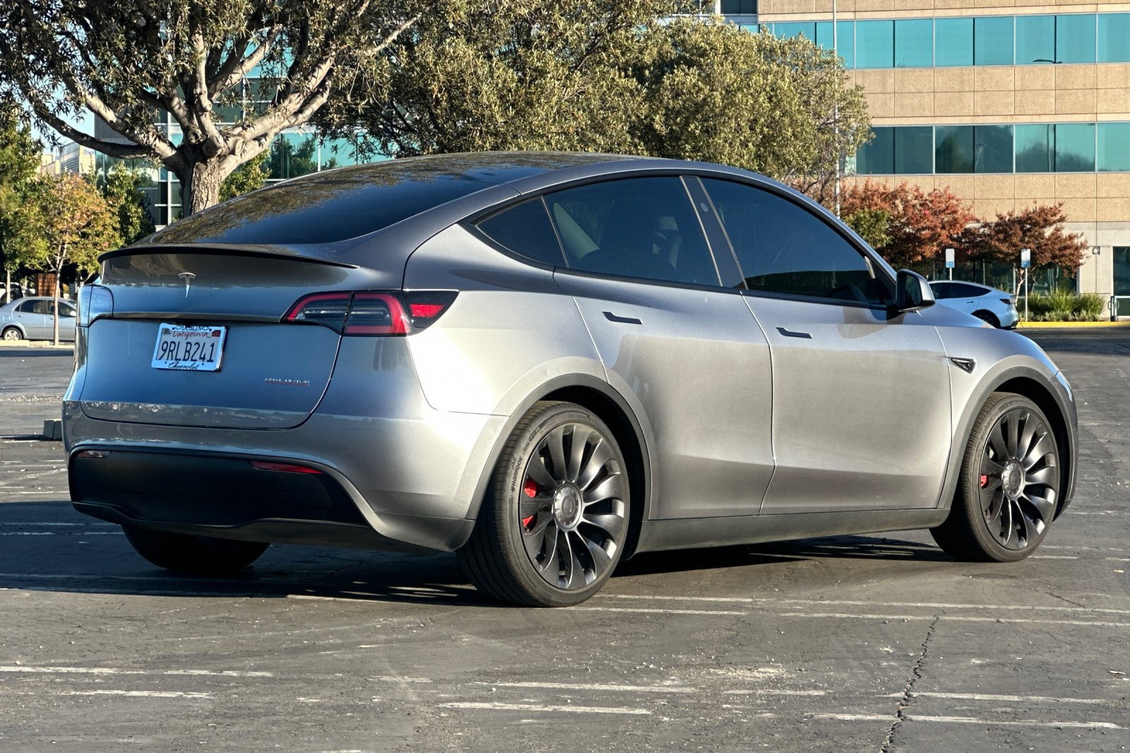 Used 2025 Tesla Model Y Performance AWD/4WD image 4