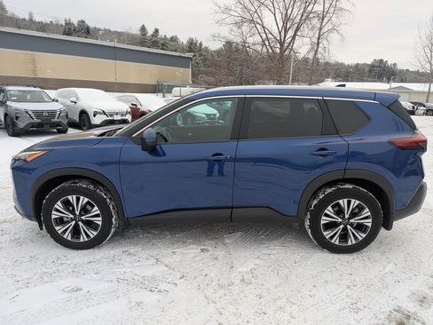 Used 2023 Nissan Rogue SV w/ SV Premium Package image 4
