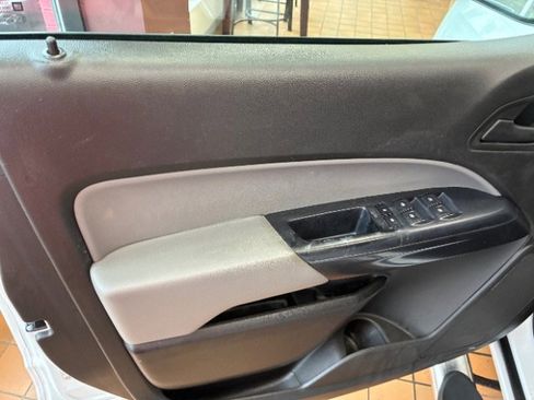 Used 2015 GMC Canyon 2WD Crew Cab w/ Convenience Package image 12