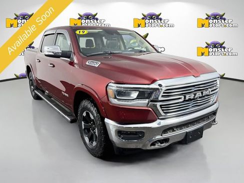 Used 2019 RAM 1500 Laramie AWD/4WD image 3