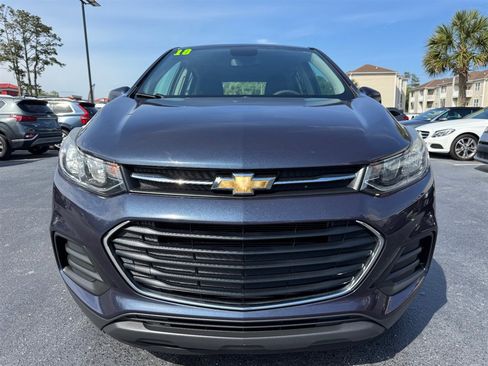 Used 2018 Chevrolet Trax LS FWD image 3