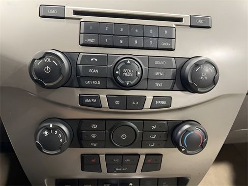 Used 2009 Ford Focus SEL image 24