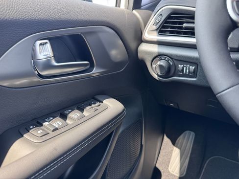 New 2026 Chrysler Voyager LX image 13