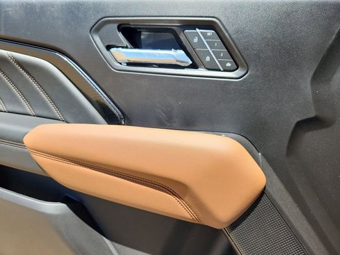 New 2026 GMC Canyon AT4 w/ Technology Plus Package AWD/4WD image 6