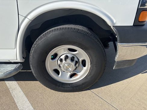 Used 2023 Chevrolet Express 2500 w/ Driver Convenience Package image 11