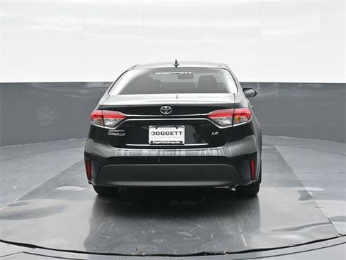 Certified 2025 Toyota Corolla LE image 11