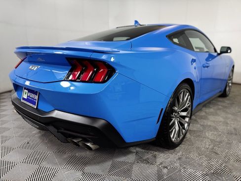 Used 2025 Ford Mustang GT Premium image 7