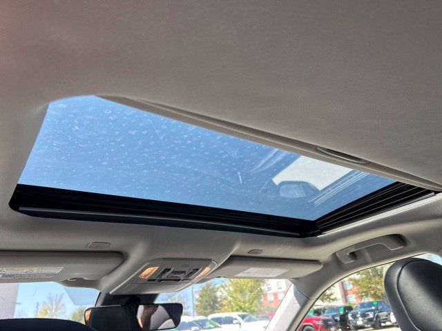 Used 2023 Toyota Highlander Limited AWD/4WD image 14