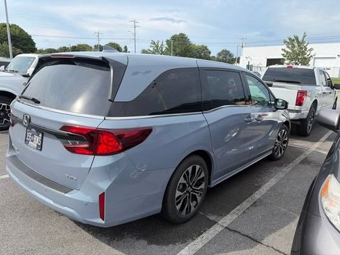 Used 2025 Honda Odyssey Elite image 12