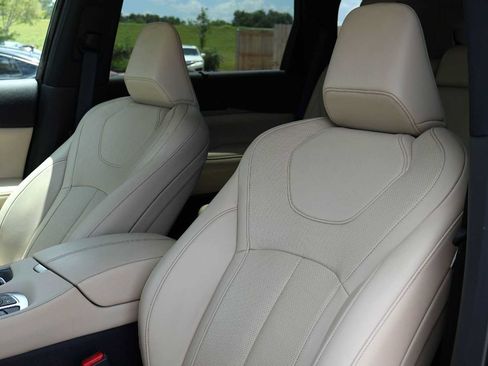 Used 2025 INFINITI QX60 Sensory AWD/4WD image 11
