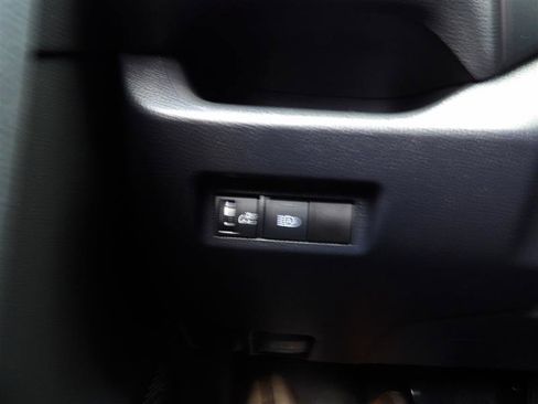 Used 2019 Toyota RAV4 LE image 20