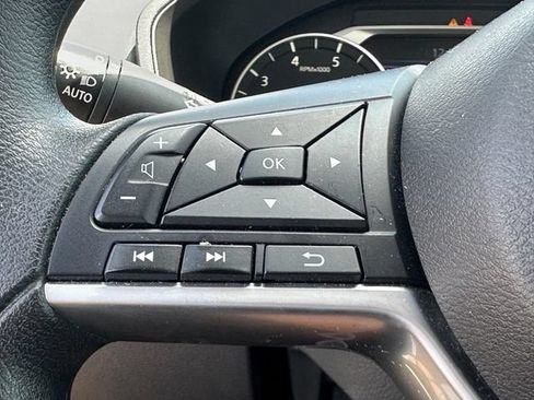 Used 2025 Nissan Altima 2.5 SV FWD image 16