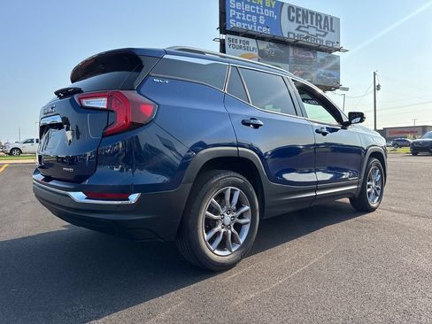Used 2023 GMC Terrain SLT w/ Infotainment Package II AWD/4WD image 8