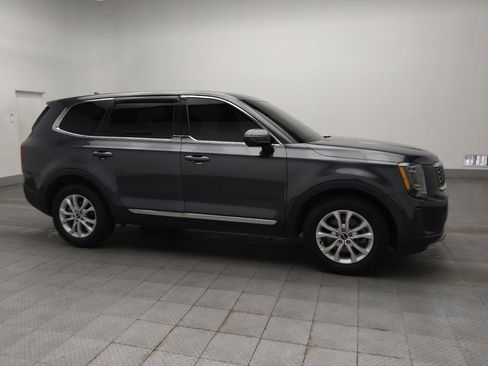 Used 2021 Kia Telluride LX FWD image 11